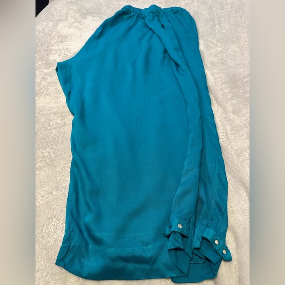 Bottom - Picture 2 of 2